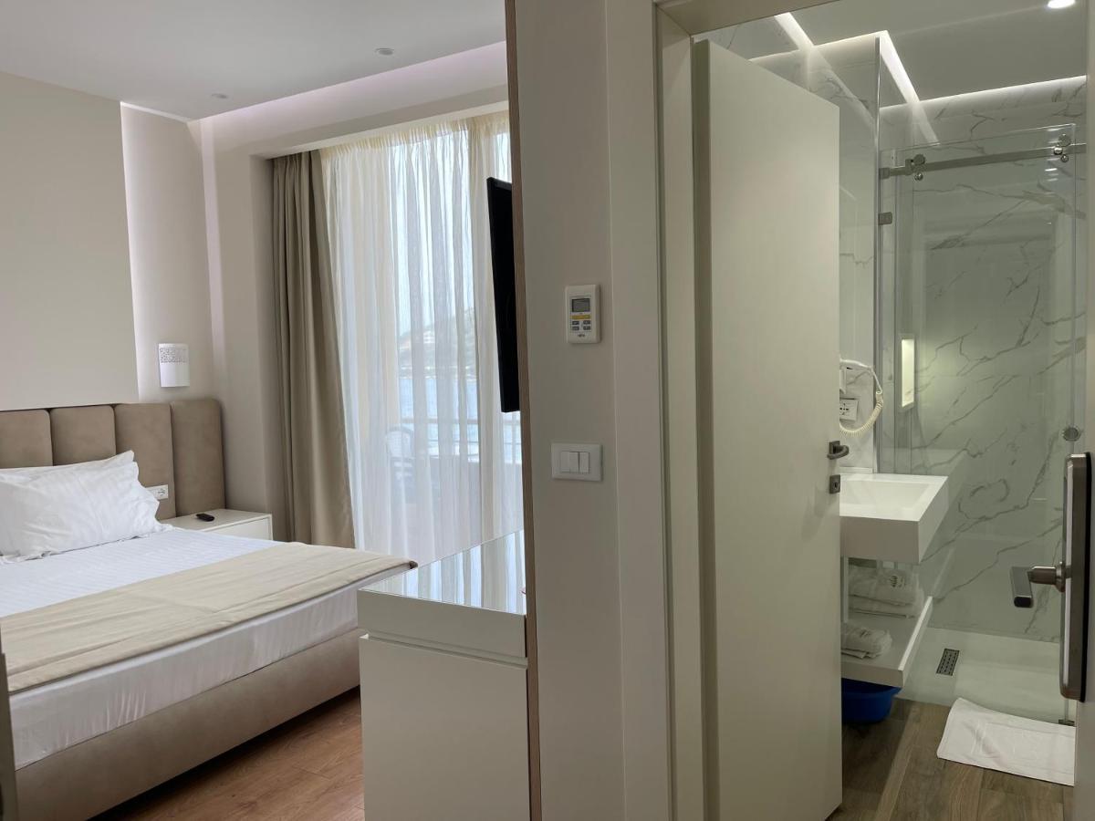 Paradise Beach Hotel Radhimë Zewnętrze zdjęcie